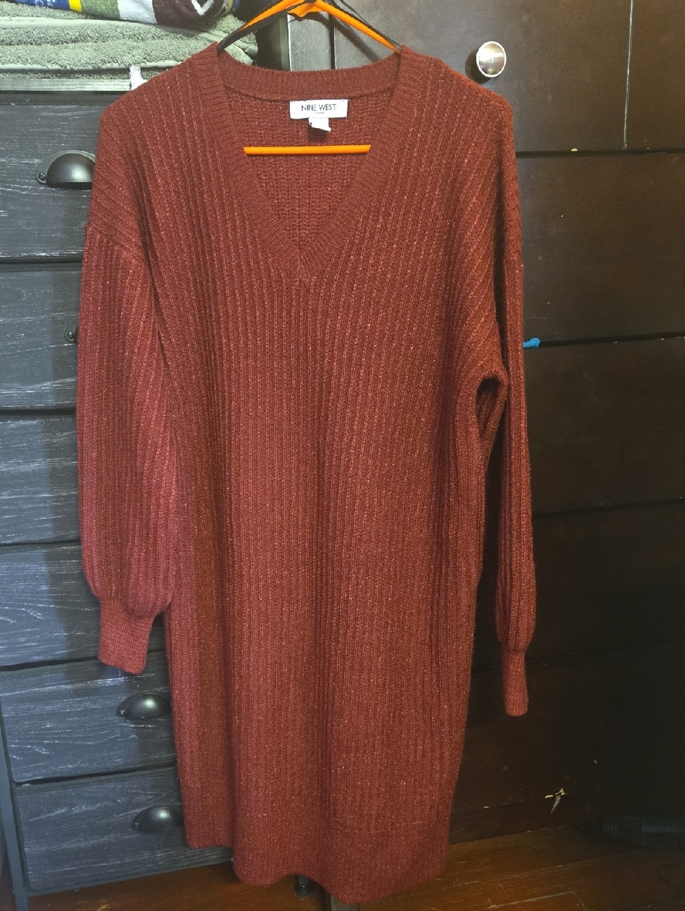 Nine West Rust Ribbed V‑Neck Sweater Dress